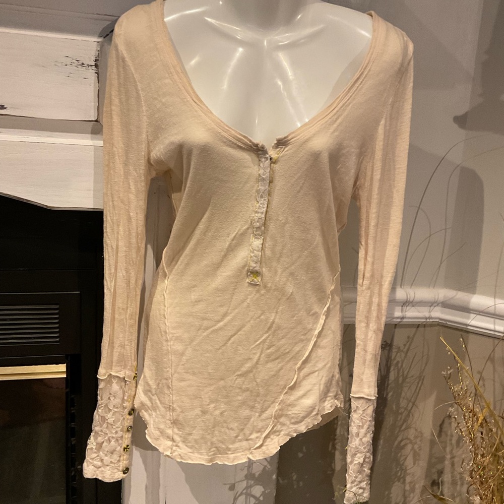 Free People Cream Top With Lace on Sleeves Size Medium